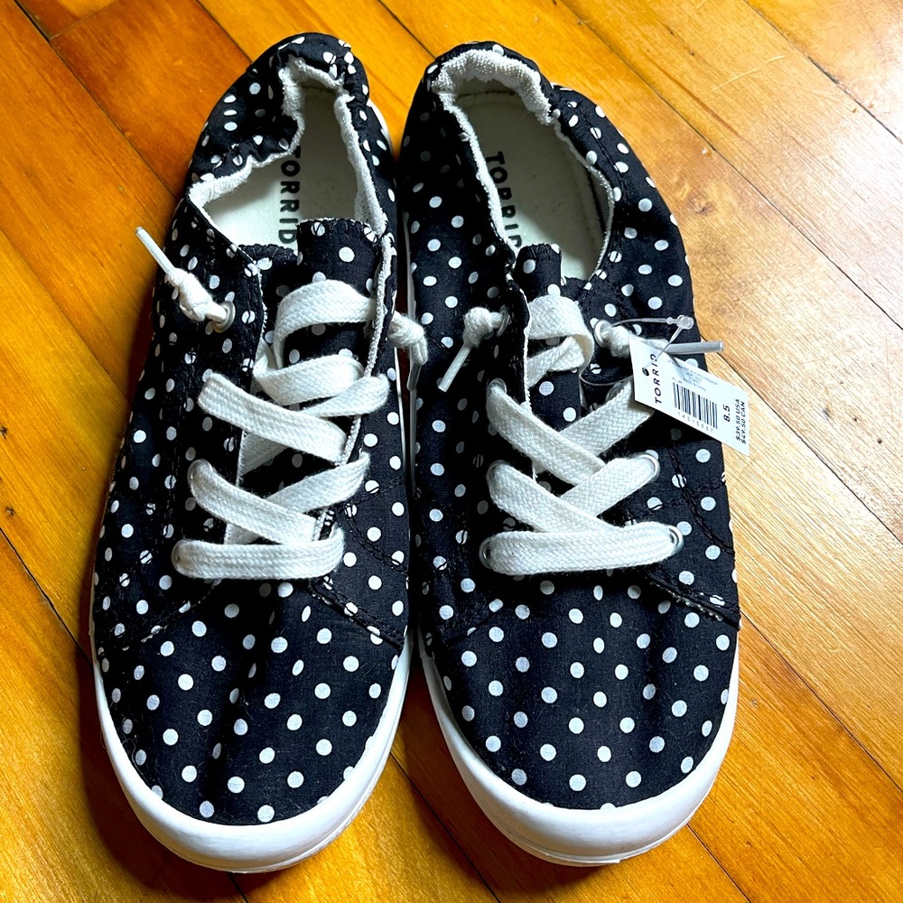 NWT Torrid Polka Dot Ruched Sneakers | Shoes | size 8.5
